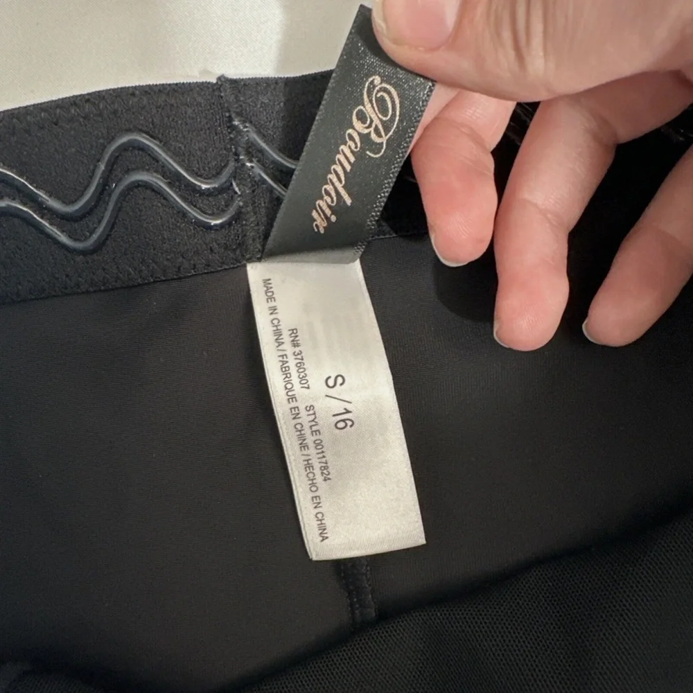 NEW $40 CITY CHIC [ S/16 16W ] Smooth & Chic Control Brief in‎ black